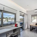 Gm Apartments-rhodes Luxury Living Daire Kalithies