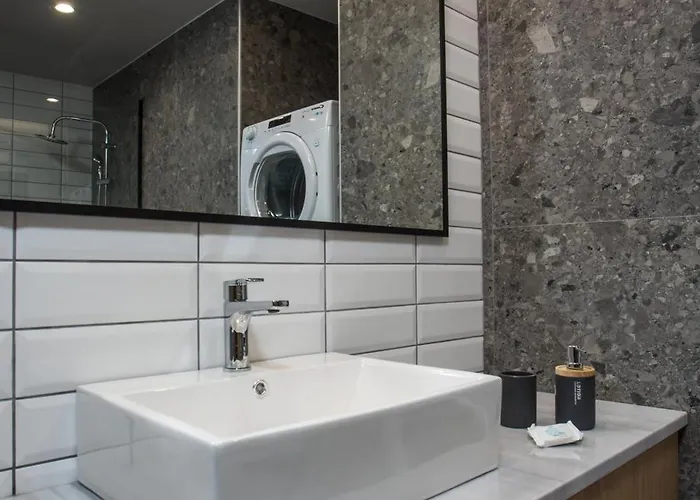 Gm Apartments-rhodes Luxury Living